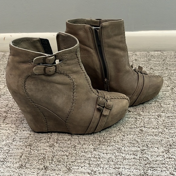 Gray booties - Picture 3 of 8